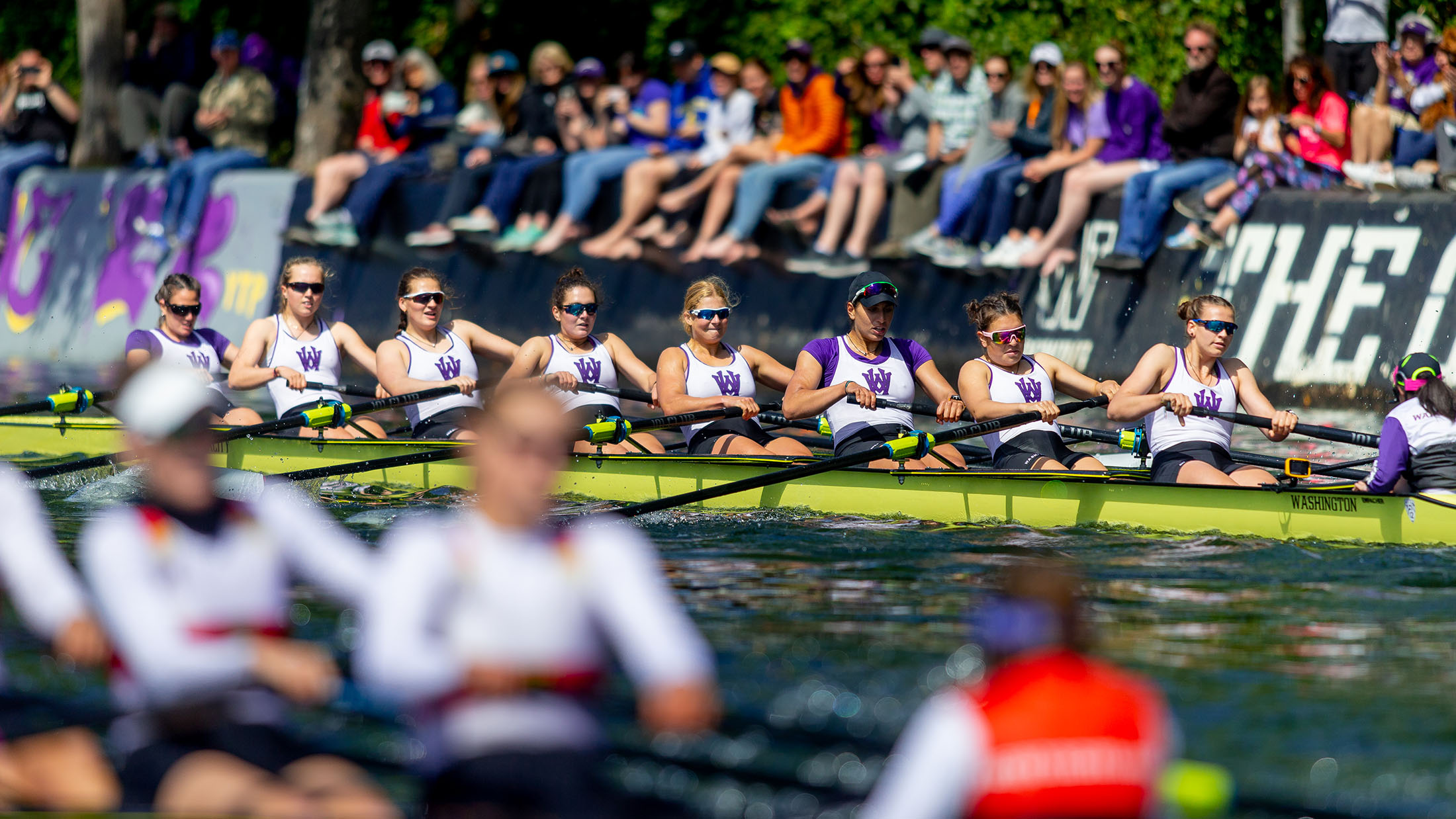 An 8-woman shell racing through the cut